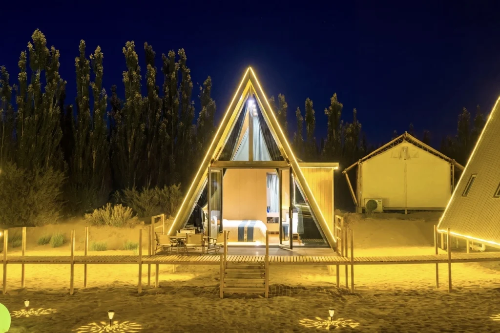 Dunhuang · Orange Sea GLAMPING Desert Starry Sky Camp Hotel